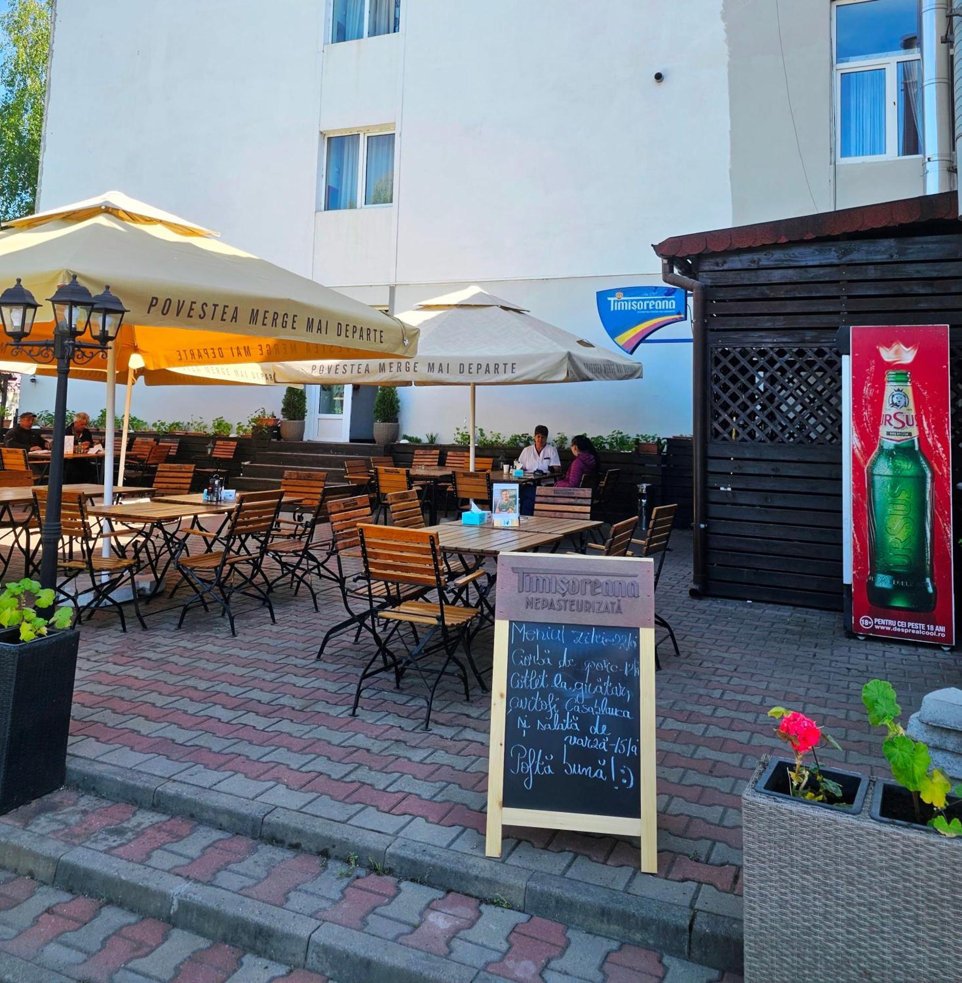 Casablanca Hostel Craiova Bagian luar foto